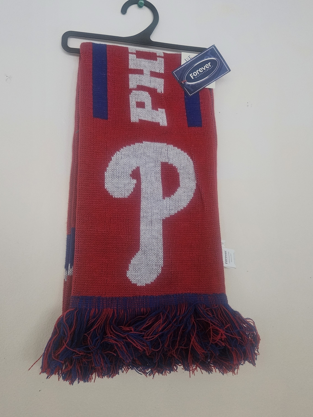 Philadelphia Phillies Team Logo MLB Knit Scarf FOCO Forever Collectibles NEW NWT
